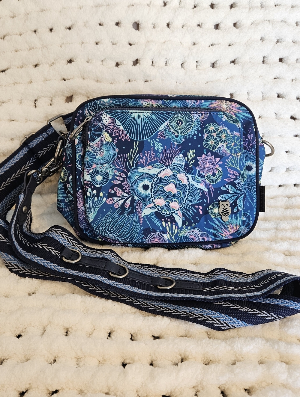 Sakroots Artist Circle Ocean Print Zip Crossbody